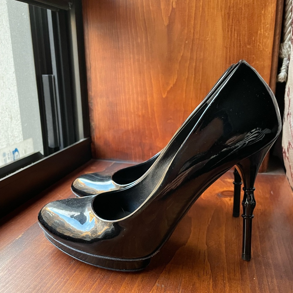 ❌SOLD❌Gucci Patent Leather Platform Heels size 36.5 - Picture 1 of 8